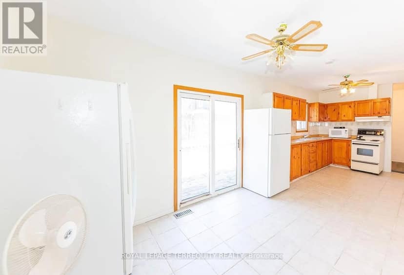 252 Bloor Street E, Oshawa, photo 3