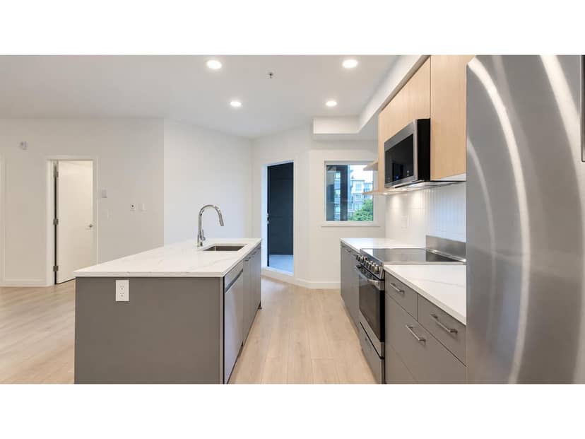 217 10777 138 STREET, Surrey, photo 2