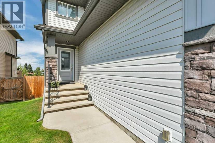 11 Bardwell Way, Sylvan Lake, photo 3