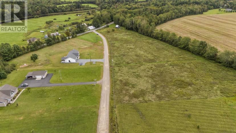103 Festival Lane, MacKay Siding, photo 6