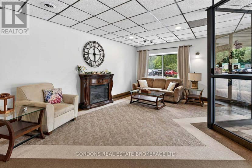 201 - 120 Barrett Court, Kingston, photo 5