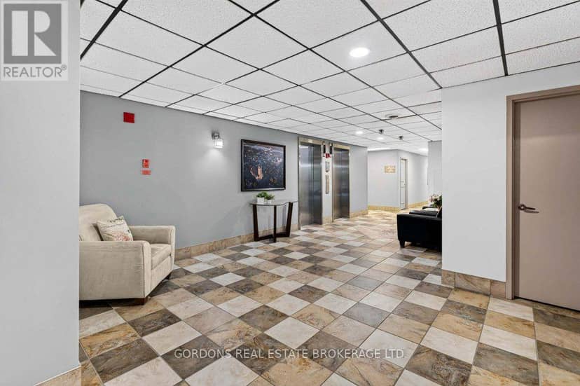 201 - 120 Barrett Court, Kingston, photo 6