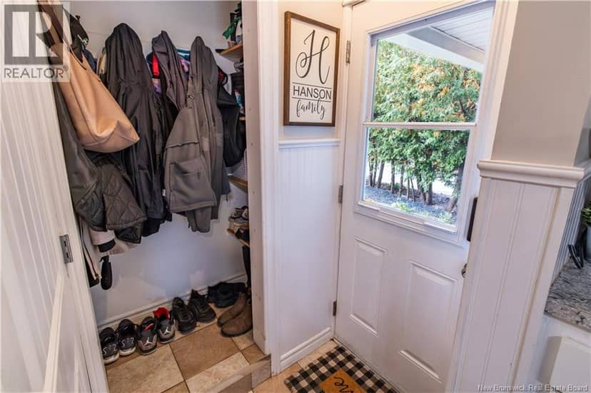 27 Stewart Avenue, Sussex, photo 8