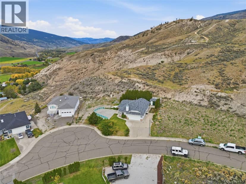 1398/1400 SEMLIN Drive, Cache Creek
