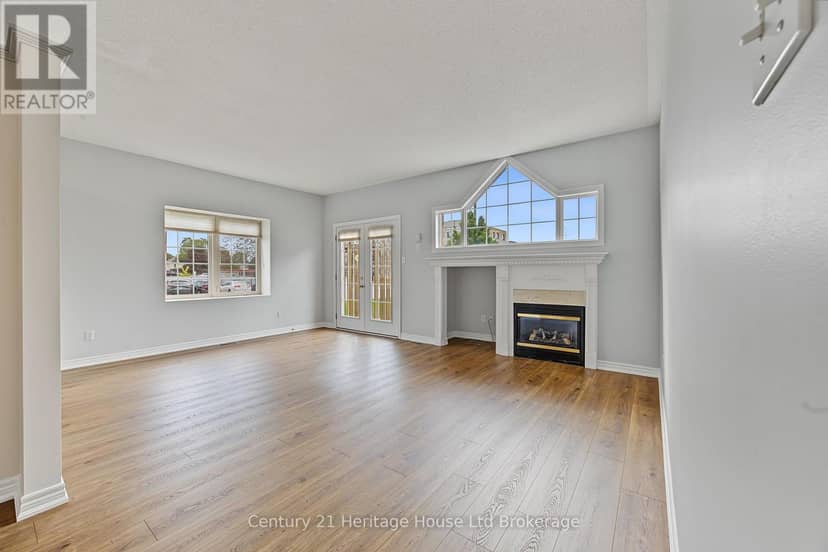 1 - 105 King Street, Tillsonburg, photo 8