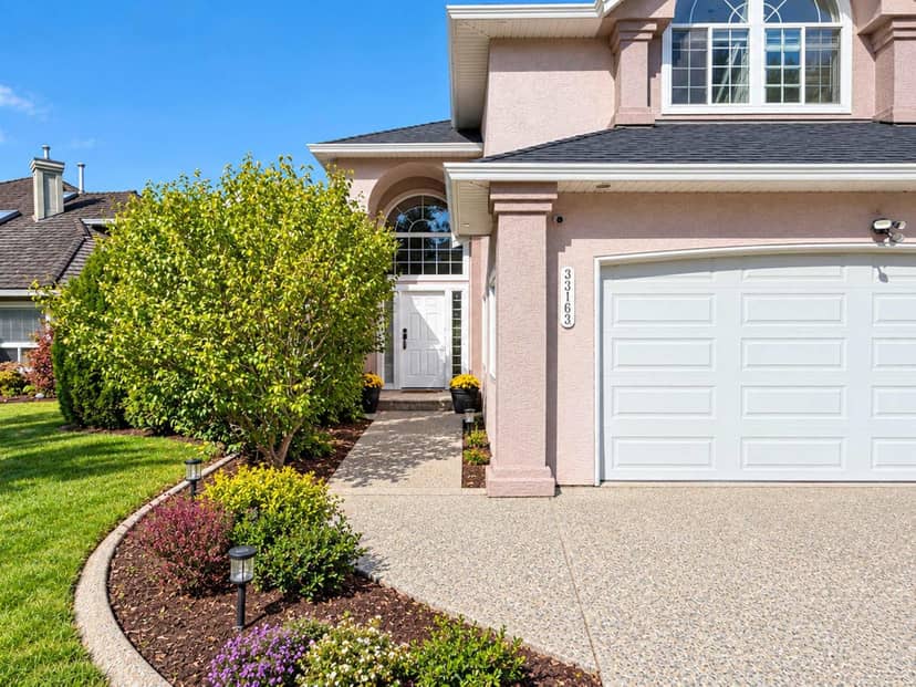 33163 HAWTHORNE AVENUE, Mission