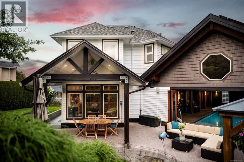 677 Windsor Pl, Campbell River