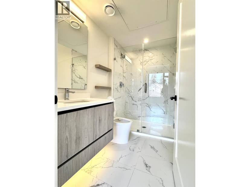 211 8398 OAK STREET, Vancouver, photo 3