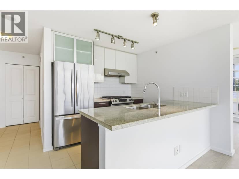 1006 2289 YUKON CRESCENT, Burnaby, photo 6