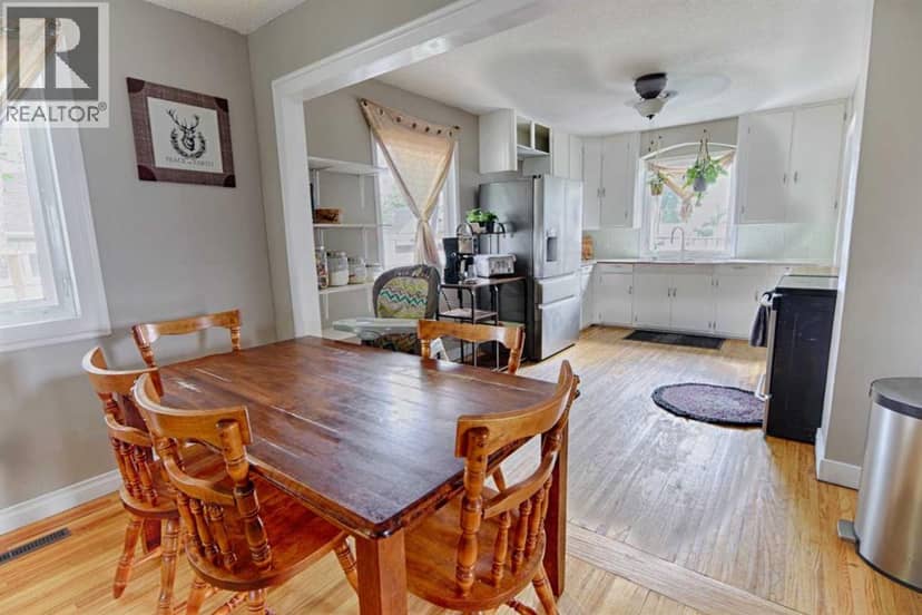 210 7 Street N, Vauxhall, photo 7