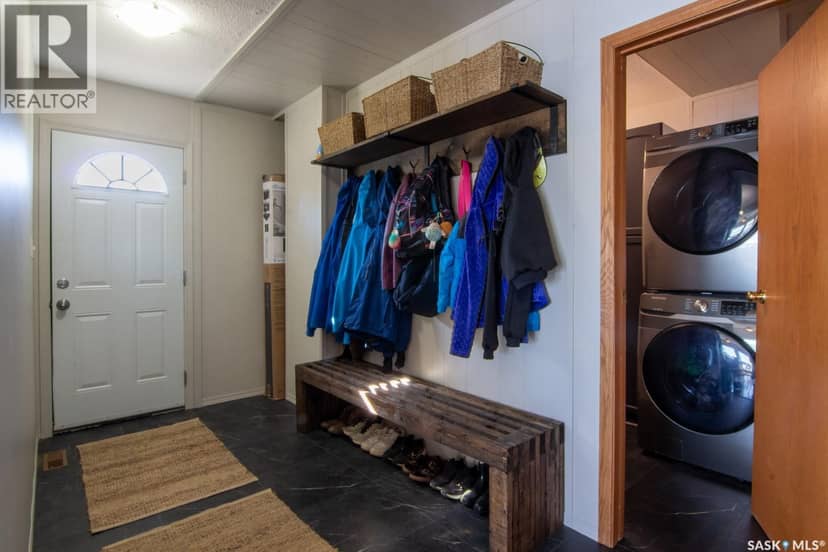 3830 First Point Beach Drive, Wakaw Lake, photo 4