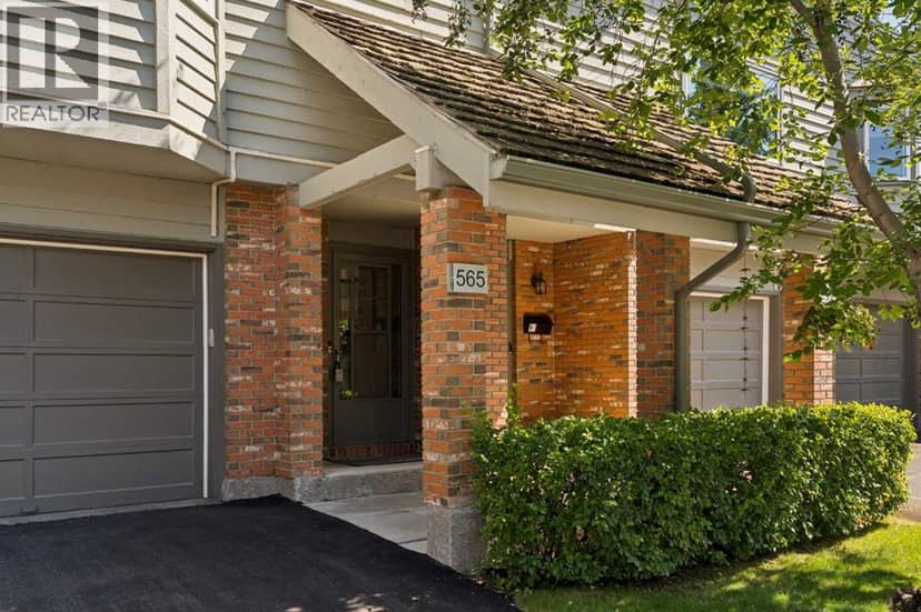 565 Point Mckay Grove NW, Calgary