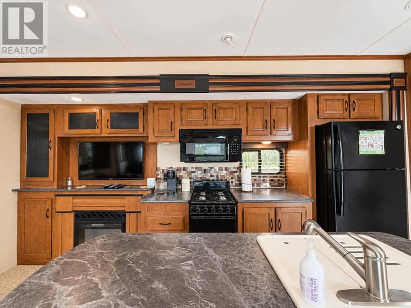 6119 Route 11, Mont Carmel, photo 8