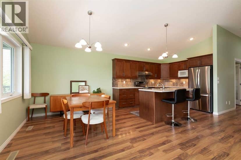 334 Mt Sunburst Way W, Lethbridge, photo 8
