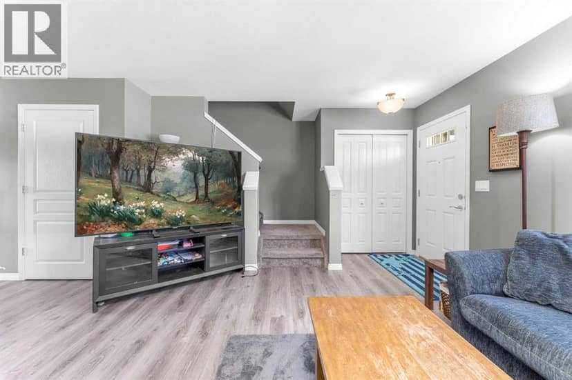 22 Hawthorn Place, Sylvan Lake, photo 3