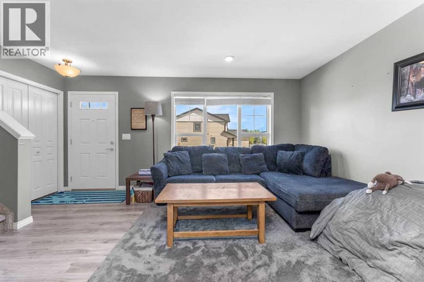 22 Hawthorn Place, Sylvan Lake, photo 4