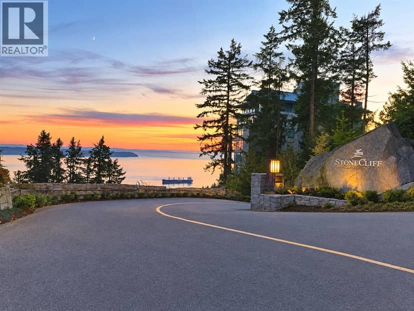 801 3335 CYPRESS PLACE, West Vancouver