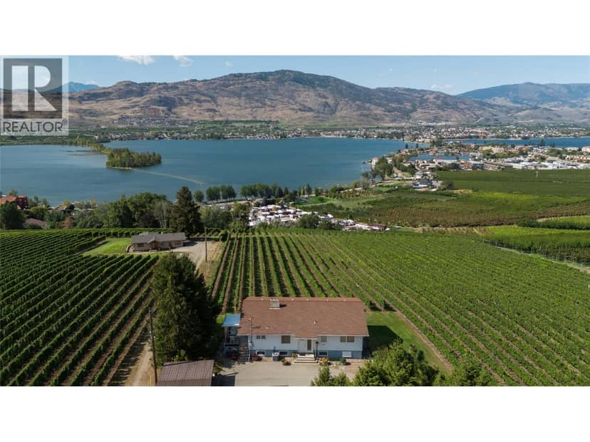 5012 33rd Street, Osoyoos