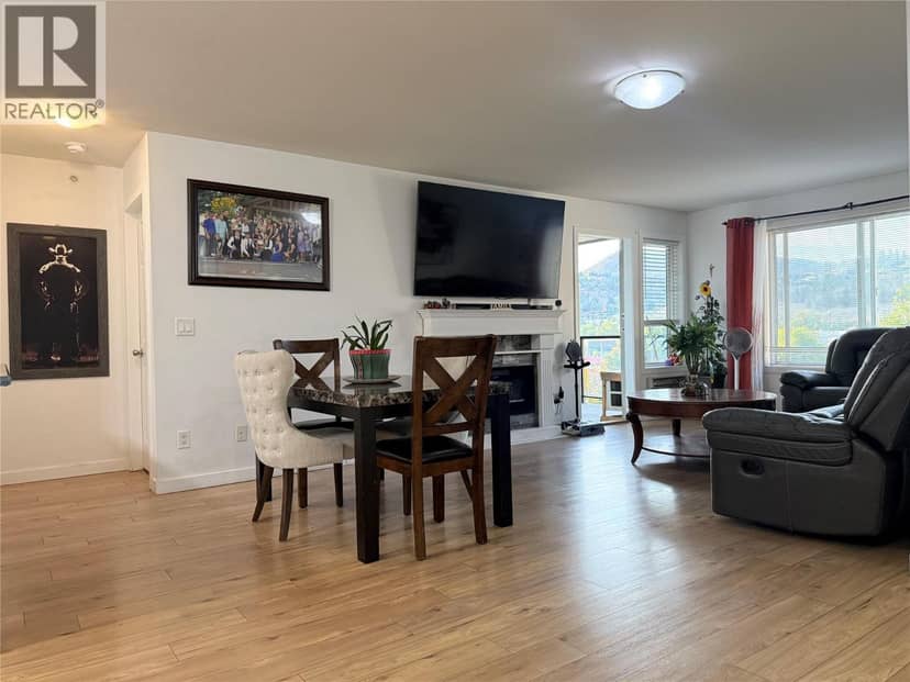 135 Ziprick Road Unit# 406, Kelowna, photo 2