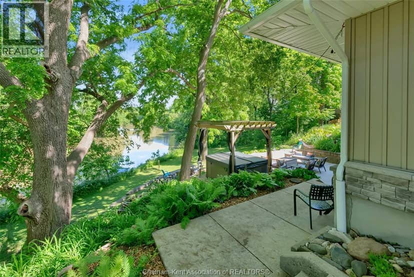 472 Sydenham Street, Dresden, photo 5