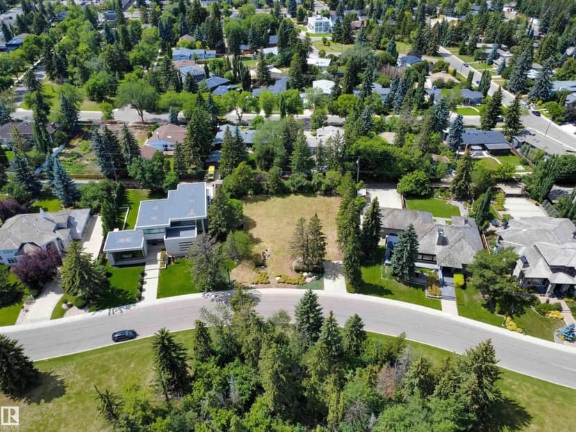 9716 Riverside Dr NW, Edmonton, photo 2