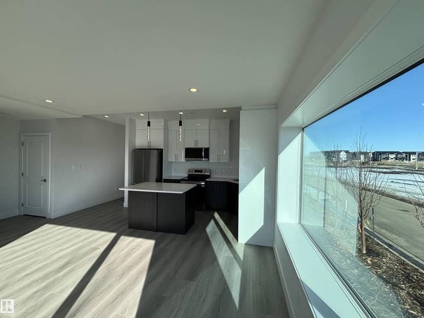 2740 Blatchford Rd NW, Edmonton, photo 8