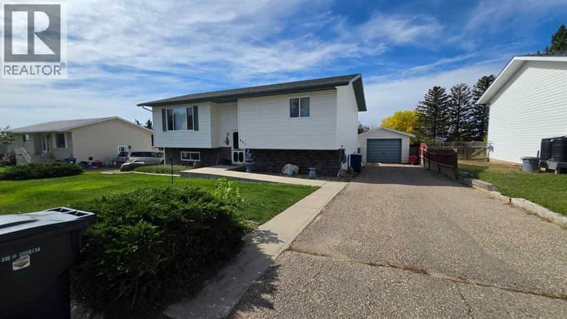 801 1 Street NE, Milk River, photo 2