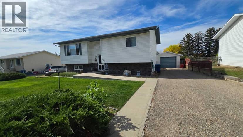 801 1 Street NE, Milk River