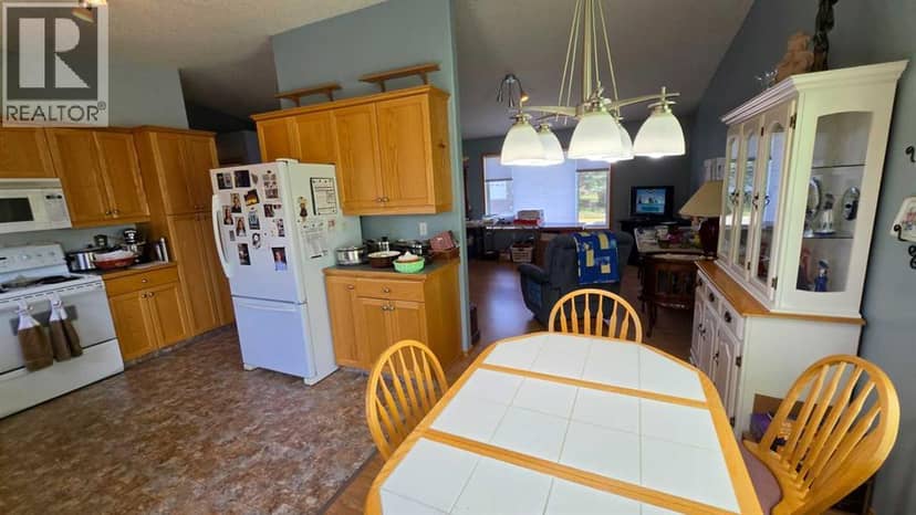 801 1 Street NE, Milk River, photo 8