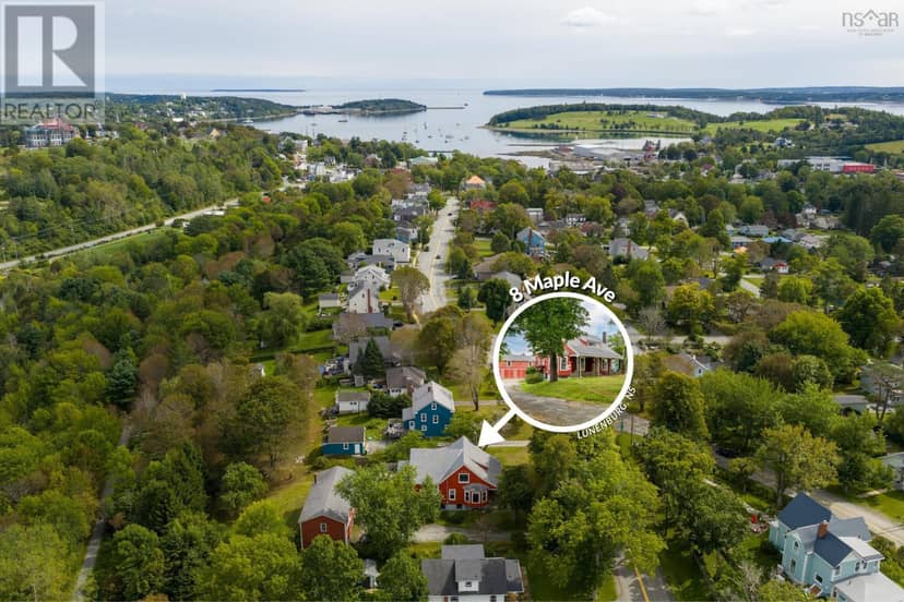 8 Maple Avenue, Lunenburg, photo 2