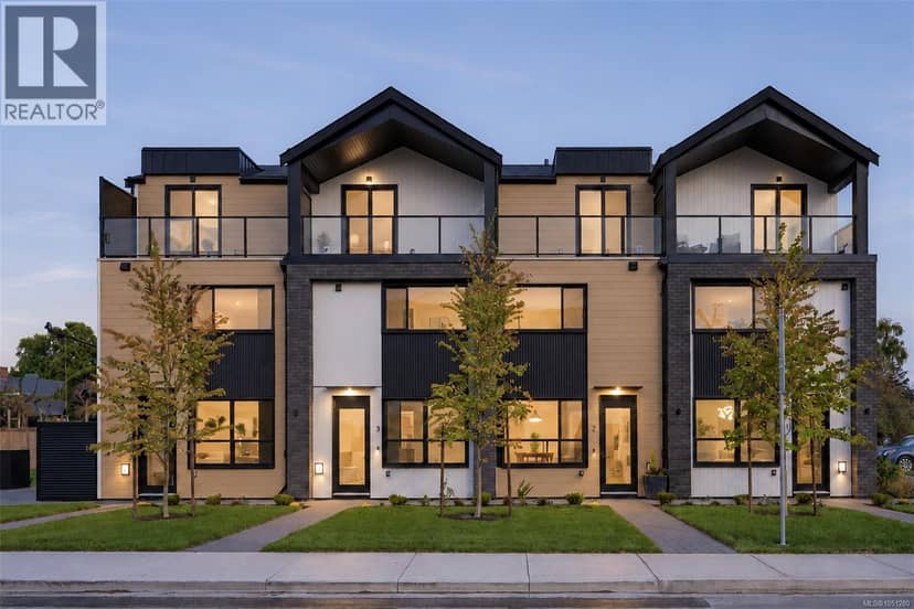 3 2100 Allenby St, Oak Bay