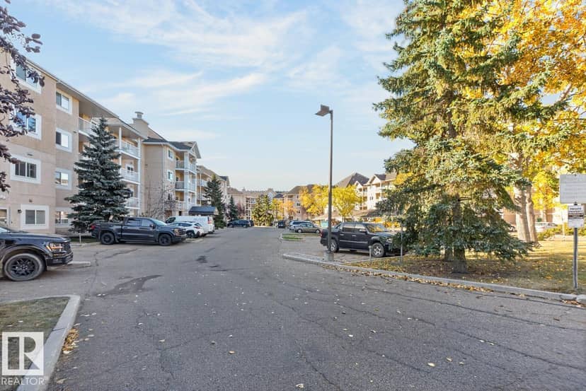 #339 17447 98A AV NW, Edmonton, photo 3
