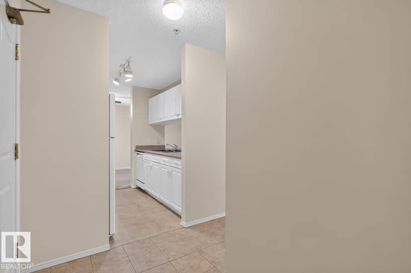 #339 17447 98A AV NW, Edmonton, photo 7