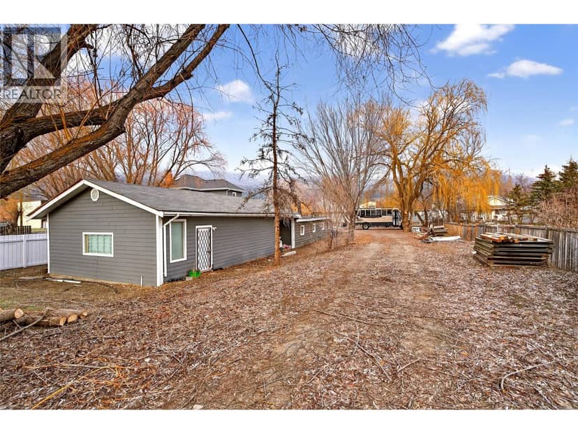 2135 Merritt Avenue, Merritt, photo 3