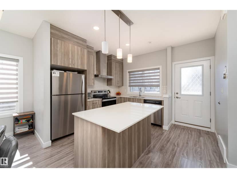 #41 2215 24 ST NW, Edmonton, photo 4