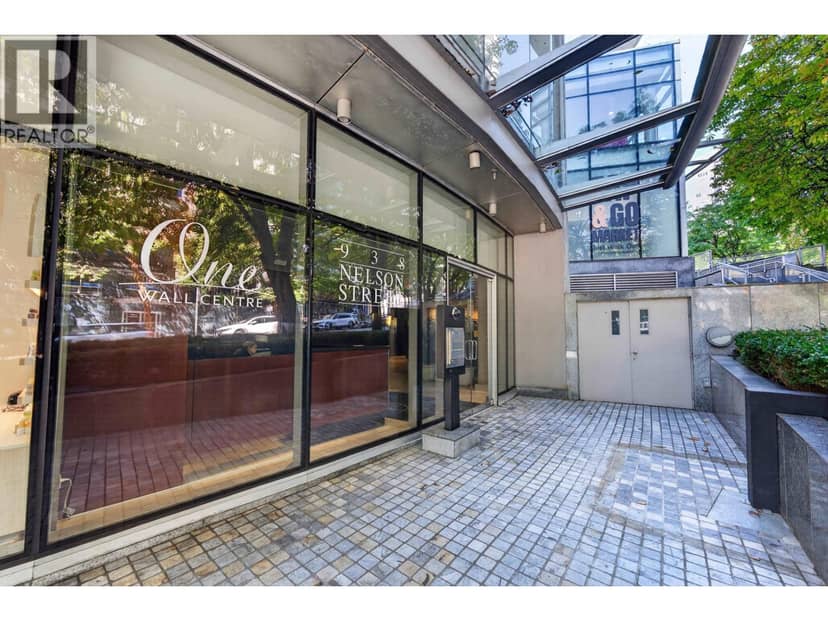 3103 938 Nelson Street, Vancouver, photo 3