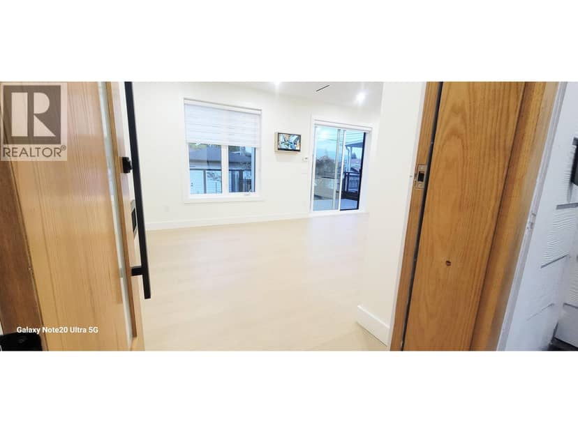 2 2741 Grant Street, Vancouver, photo 3
