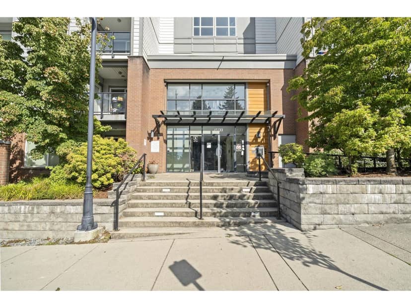 216 13733 107A AVENUE, Surrey, photo 2