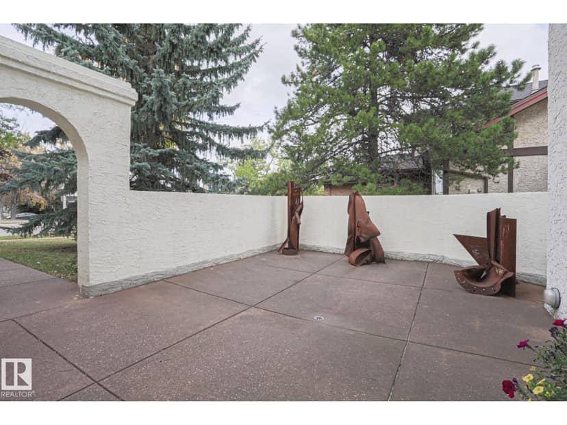 995 Ogilvie Bv NW, Edmonton, photo 3