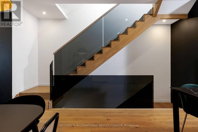 34 Hastings Avenue, Toronto, photo 8