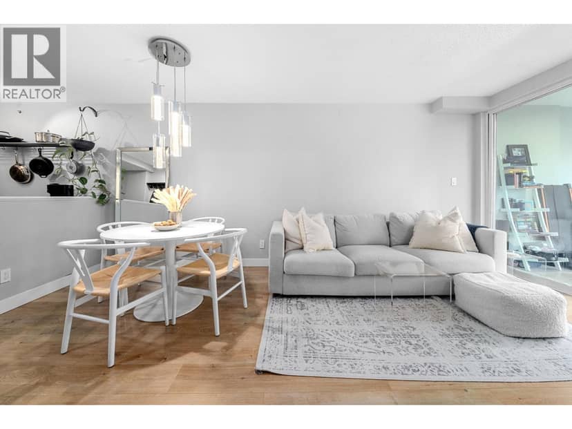 2803 939 Homer Street, Vancouver, photo 3