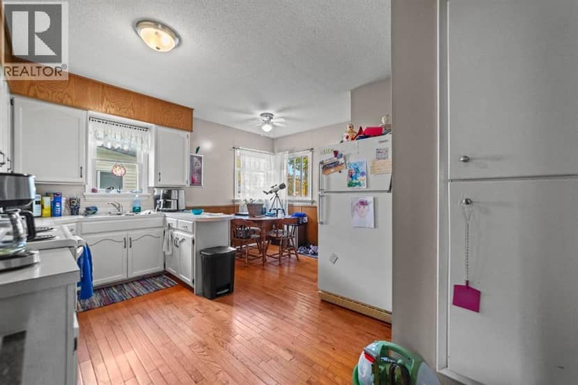 5229 50 Street, Camrose, photo 7