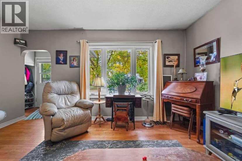 5229 50 Street, Camrose, photo 4