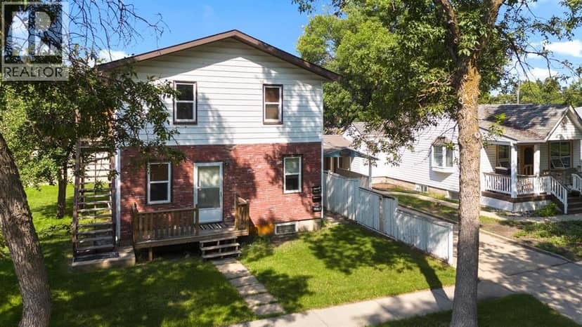 5212 52 Street, Camrose