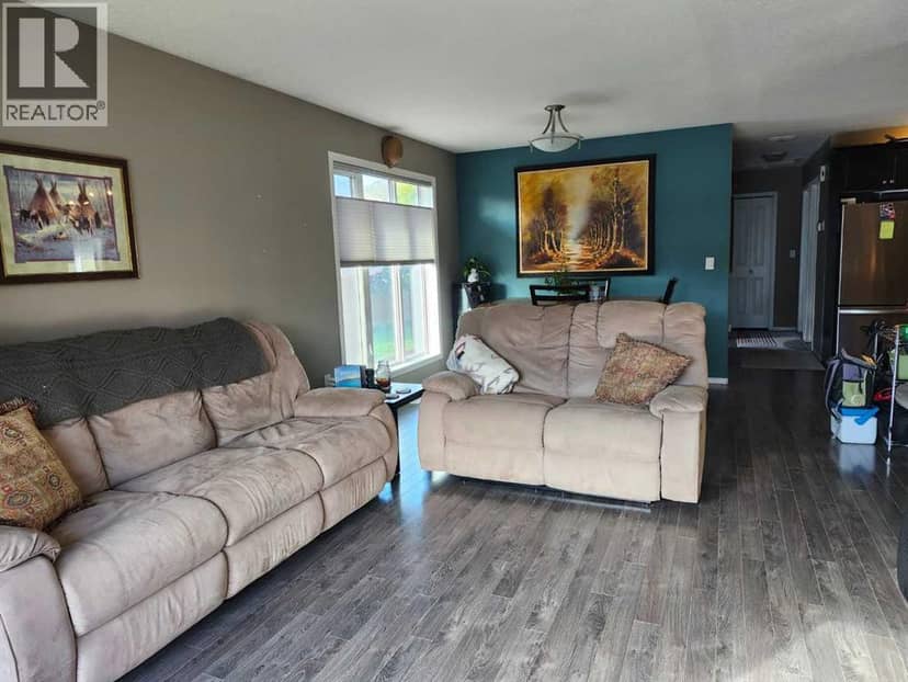 89 Poplar Street, Drumheller, photo 4