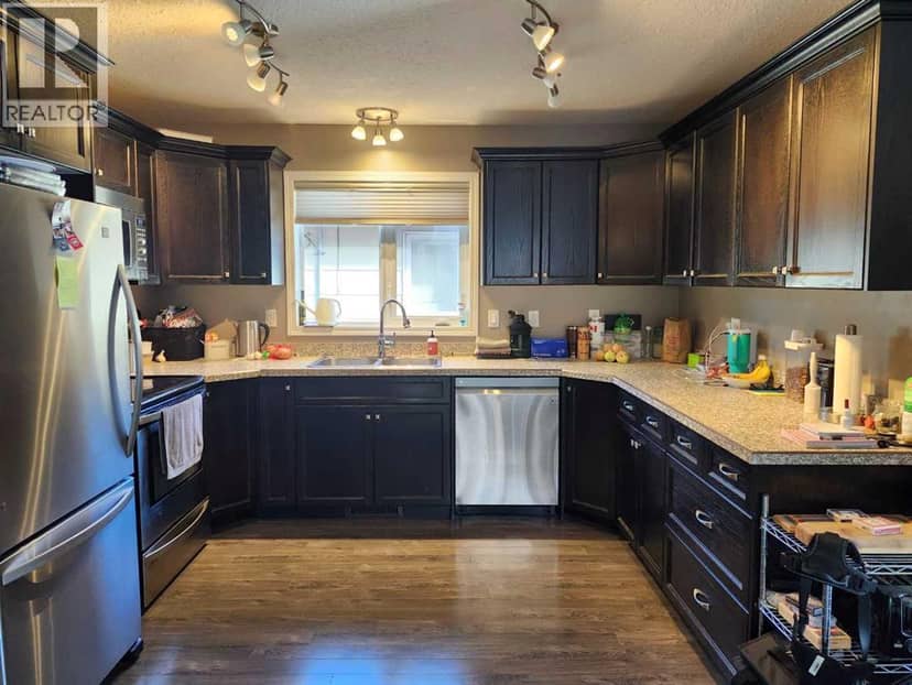 89 Poplar Street, Drumheller, photo 8