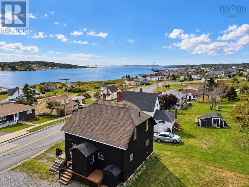 7368 Main Street, Louisbourg, photo 2