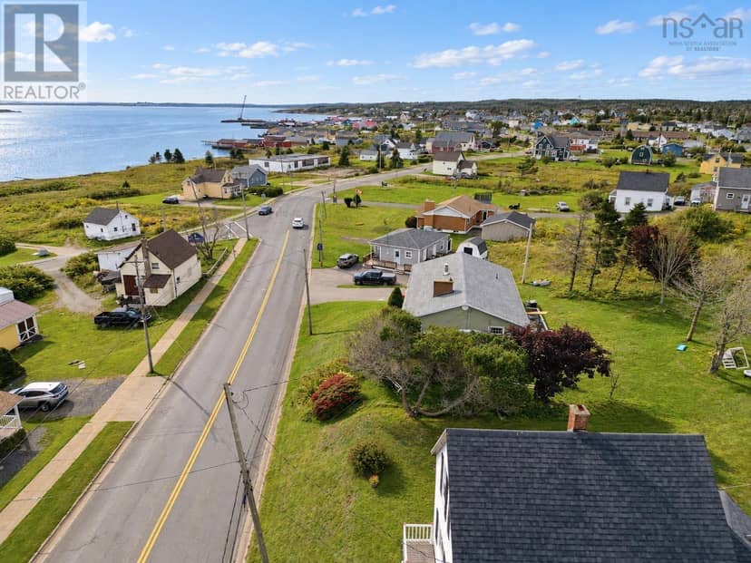 7368 Main Street, Louisbourg, photo 4