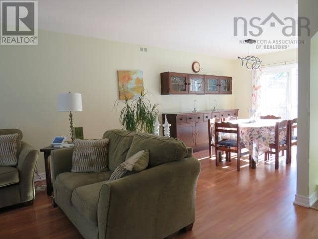 13 Florence Place Court, Lower Sackville, photo 3