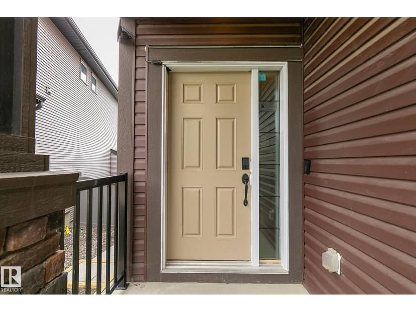223 Hawks Ridge Bv NW, Edmonton, photo 2